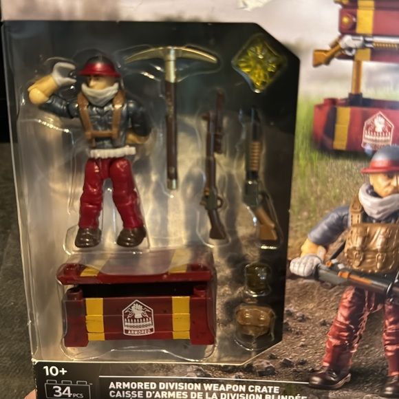 🍀NIB. MEGA CONSTRUX Call of Duty Armored Division Weapon Crate - Picture 3 of 3